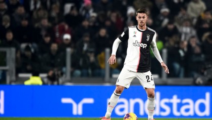  拉齐奥后防失误连连负于佛罗伦萨遭连败