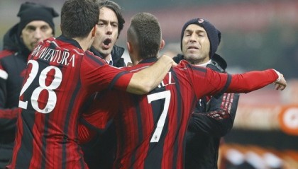  那不勒斯防线失误频出主场惨遭萨索洛逼平  