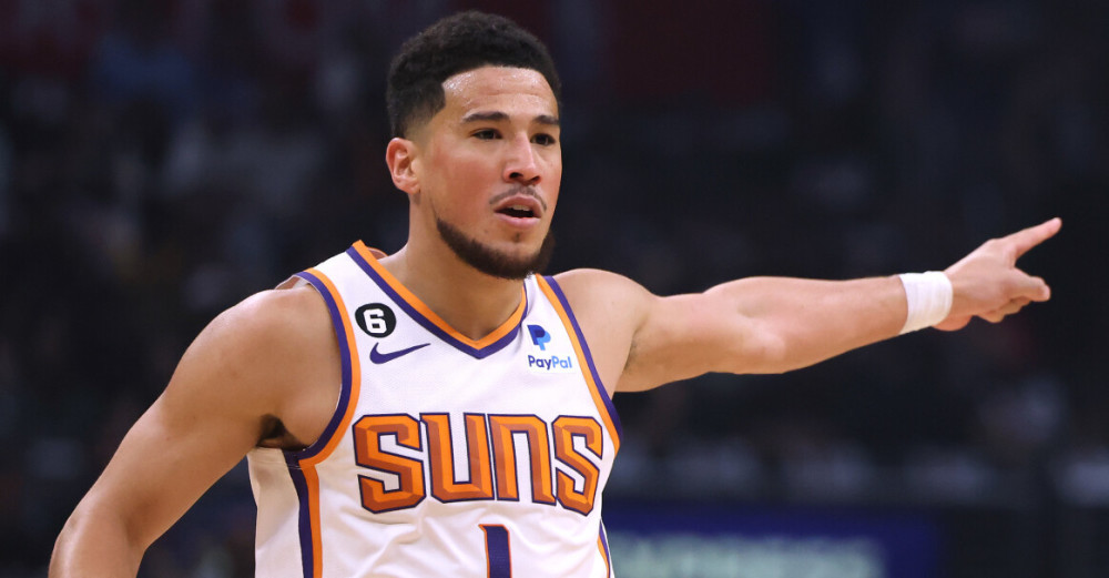  布克高效砍分，太阳客场力擒鹈鹕延续连胜势头