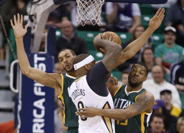  福克斯关键抢断助胜，国王客场险胜鹈鹕队